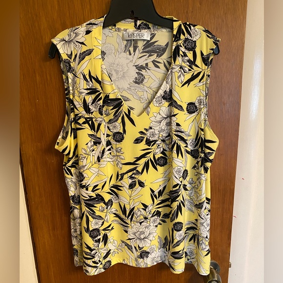 Kasper Tops - Beautiful yellow, black & white floral tank, size XL by Kasper in EUC
